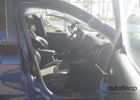 2021 Jeep Cherokee Altitude 4X4 из США, поврежденный, VIN 1C4PJMLB0MD199355